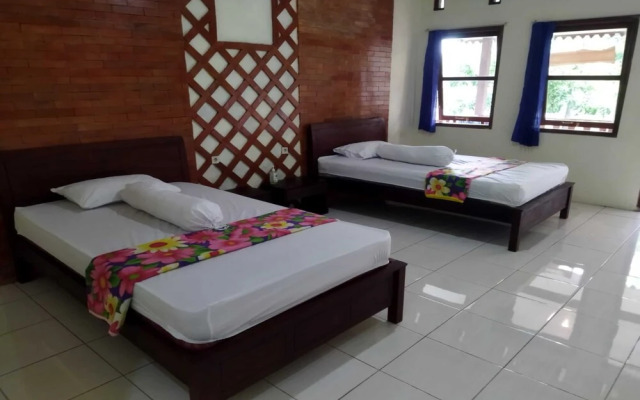 Borobudur Kampung Homestay - MARSUDI