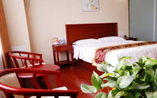 GreenTree Inn ShanDong ZiBo LinZi People Square Long-term Bus Station East Express Hotel – Guest Rooms – Zibo