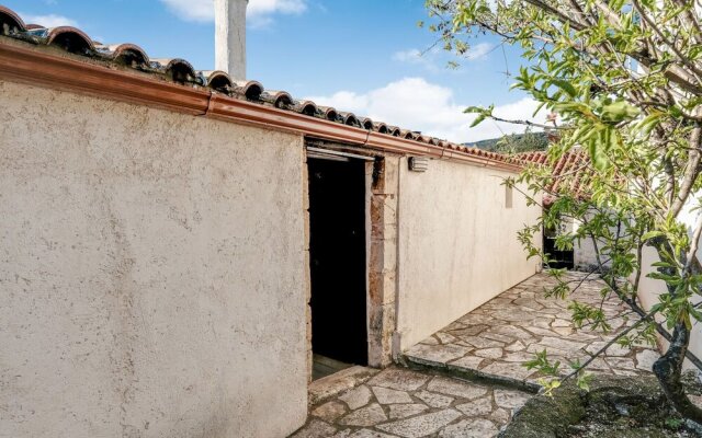 Charming Holiday Home in Askos Near Blue Caves
