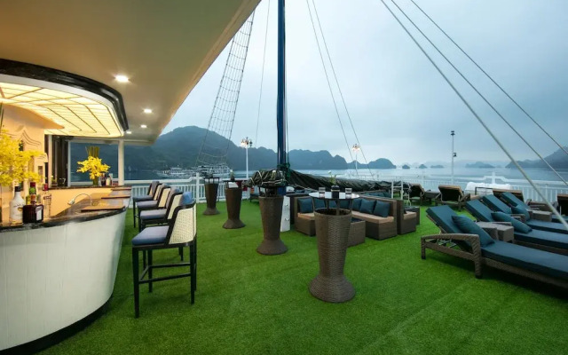 O'Gallery Lotus Cruise