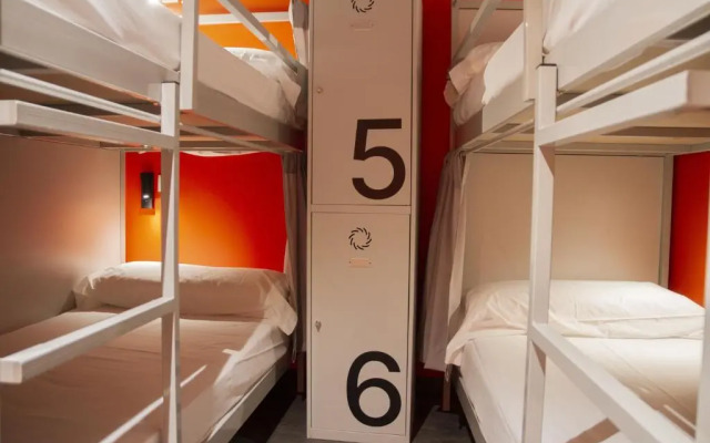 room00 Valencia Hostel
