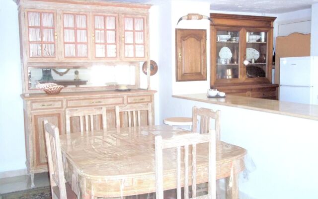 Apartment With 2 Bedrooms in Châteauneuf-grasse, With Private Pool, En