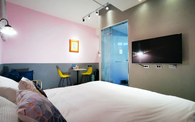 Slow Wow Hot Spring Hotel