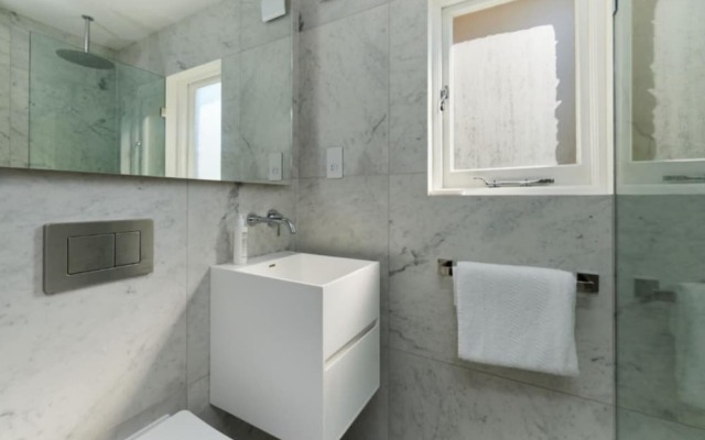 The Crystal Palace Wonder - Lovely 2bdr Flat With Parking