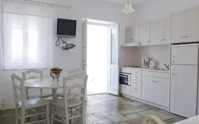 Agrabeli Mare Apartments