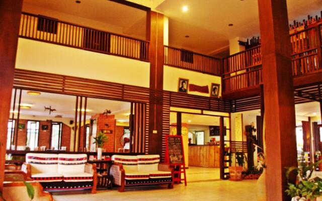 Phumanee Home Hotel