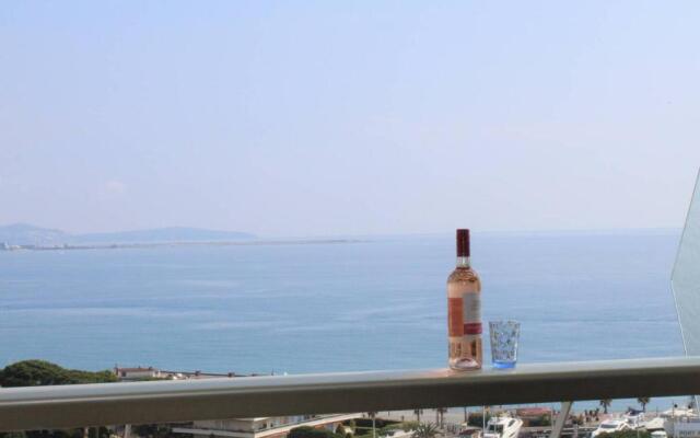 Appartement Villeneuve-Loubet, 1 pièce, 2 personnes - FR-1-252A-8