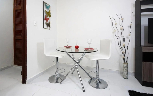 Luxury apartment with a/c next to chipichape mall