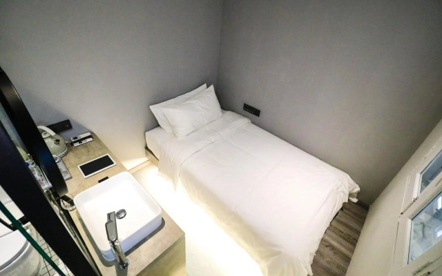 Rest Chinatown Hotel