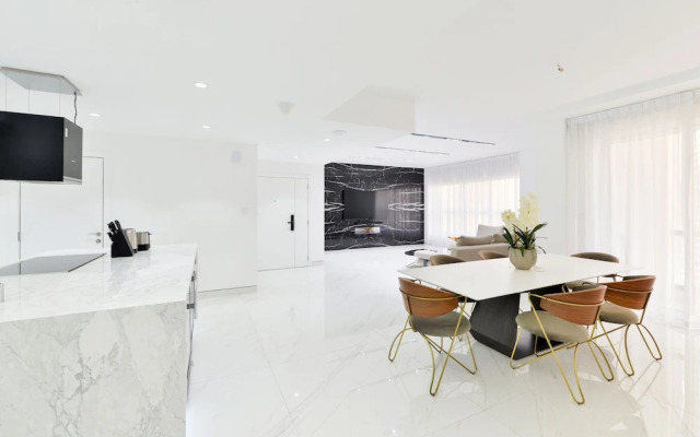 Waterfront Luxury 3plus1 BR in JBR Dubai