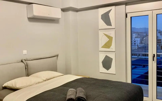 Fab New Flat in Central Athens w/ Acropolis Views
