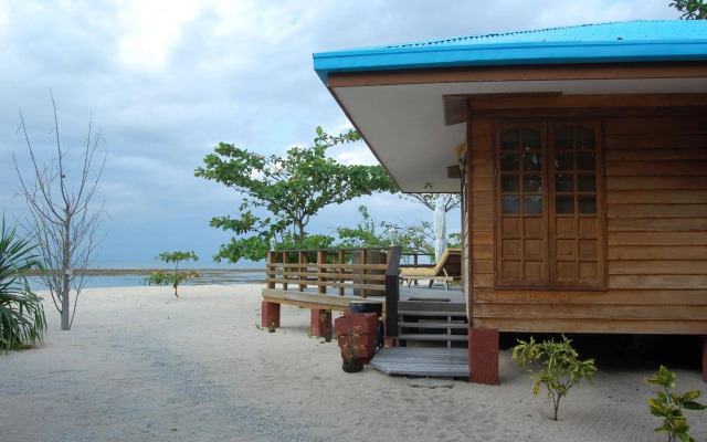 Arena Island Resort
