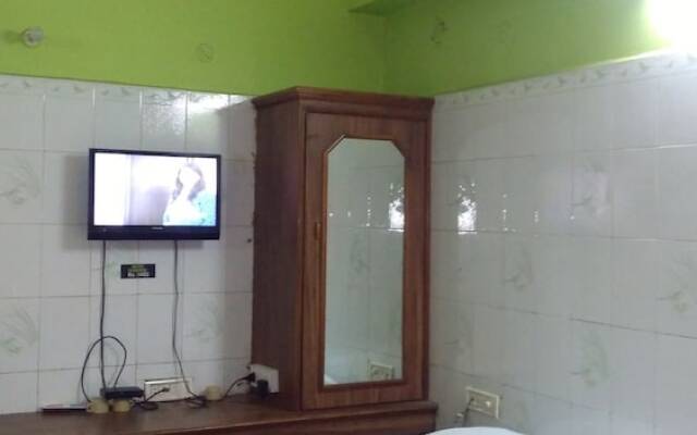 Iroomz Nama Residency