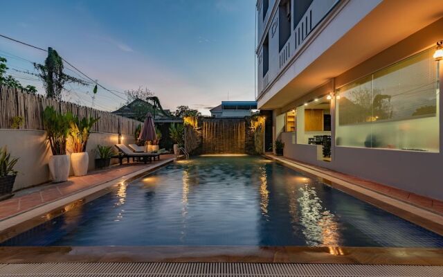 MidCity GoldenTown Hotel