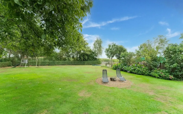 Farmhouse in Elsendorp With Garden