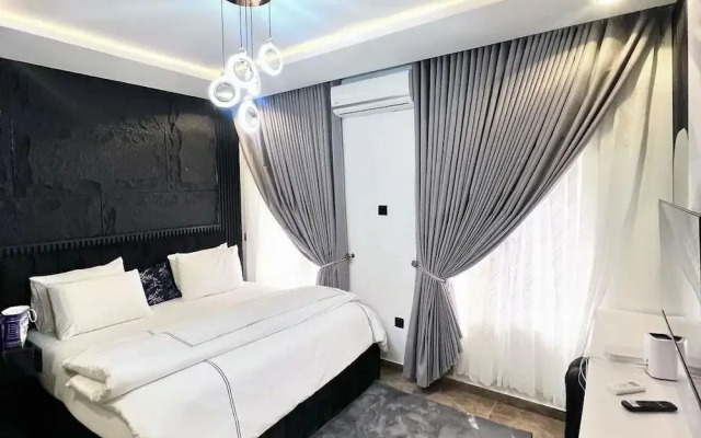 Marcliff Apartments