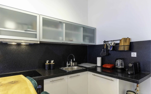 Phaedrus Living Modern City Flat Gkyzi