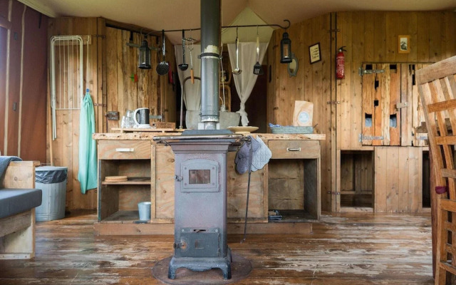 Unique, Comfortable Tent Houses on a Small Holiday Park a 5 Minute Walk From the sea