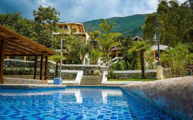 Uzhupud Garden Hotel & lodge