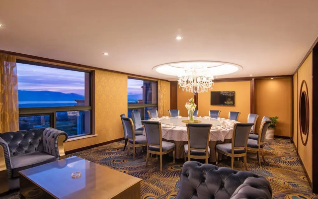 Meili Xiangyue Canghai Golf Hotel