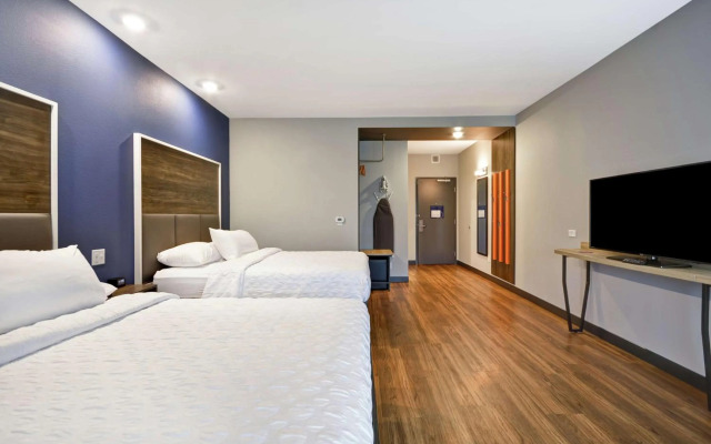 Tru by Hilton Sumter