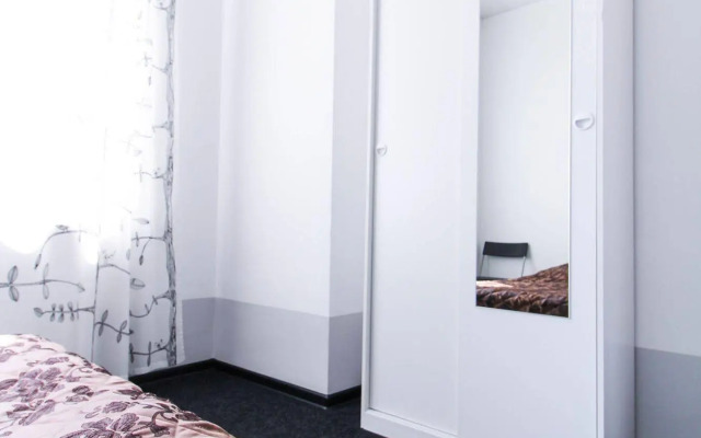 SuperHostel on Mayakovskogo 27