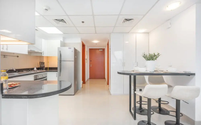 Well-furnished 3 Bedroom in Park Towers Difc