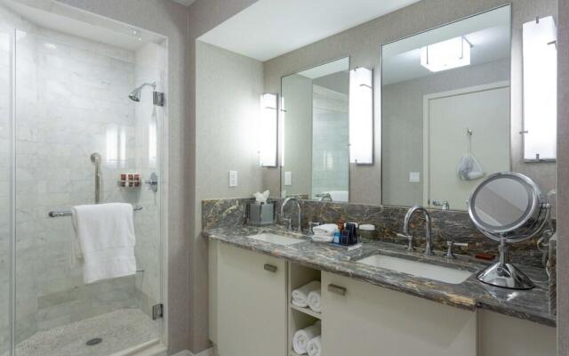 Oceanview Condo in Central Beach