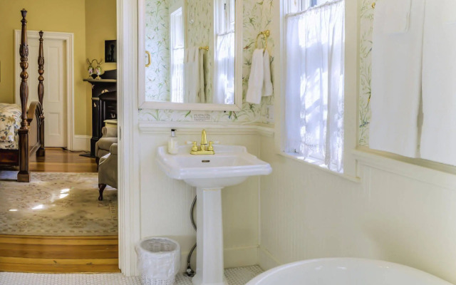 McCall House Boutique Inn