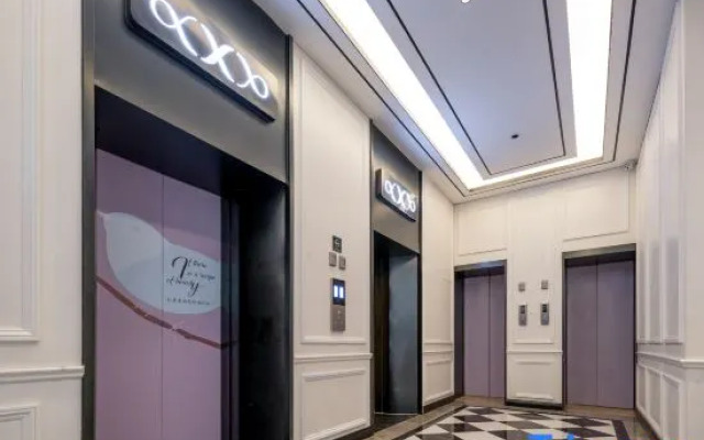 Xana Hotelle (Yichunshi Zhengfu Railway Station)