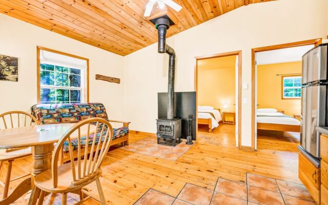 Mersey River Chalets a nature retreat