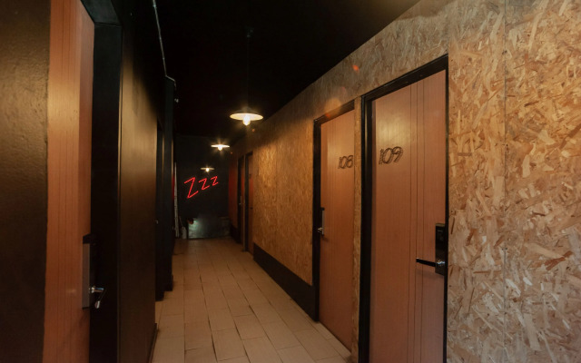 RedDoorz Plus @ Kemayoran