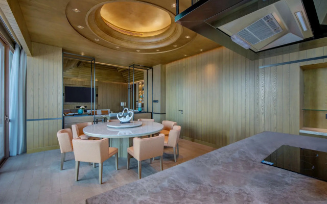 DoubleTree by Hilton Shanwei