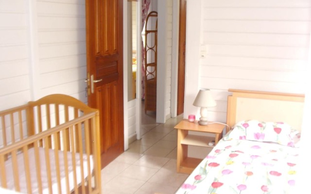 House with 2 Bedrooms in Le François, with Enclosed Garden And Wifi - 20 Km From the Beach