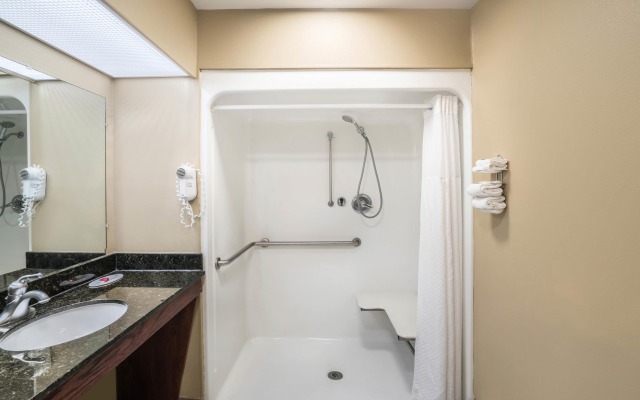 Baymont By Wyndham Prattville/Montgomery