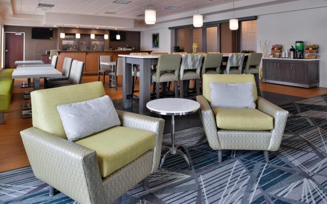 Holiday Inn Hotel & Suites Rochester - Marketplace, an IHG Hotel