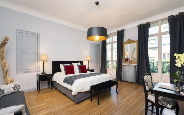 La Demeure des Sacres