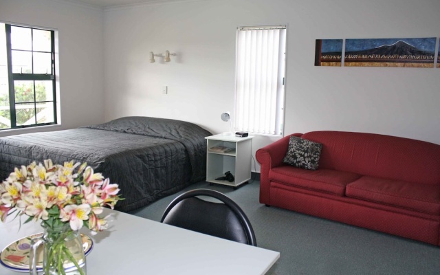 Kerry Lane Motel – Guest Rooms – Hawera