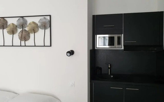 Studio cosy black