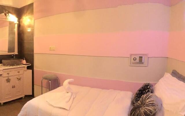 Corner House Volos