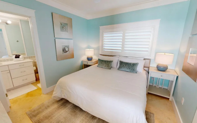 Oceania 602 3 Bedroom Condo