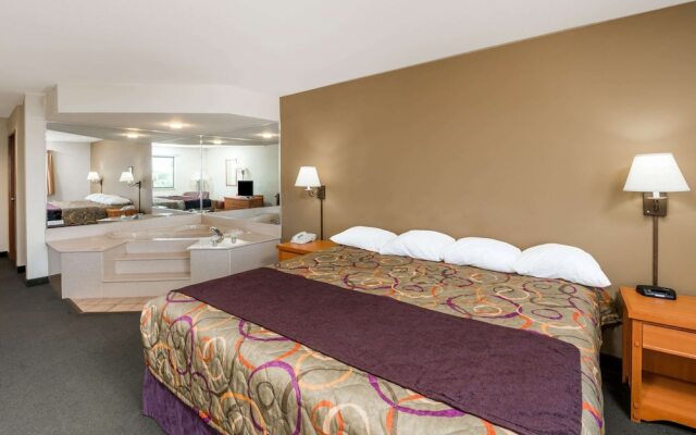 Super 8 Columbia East