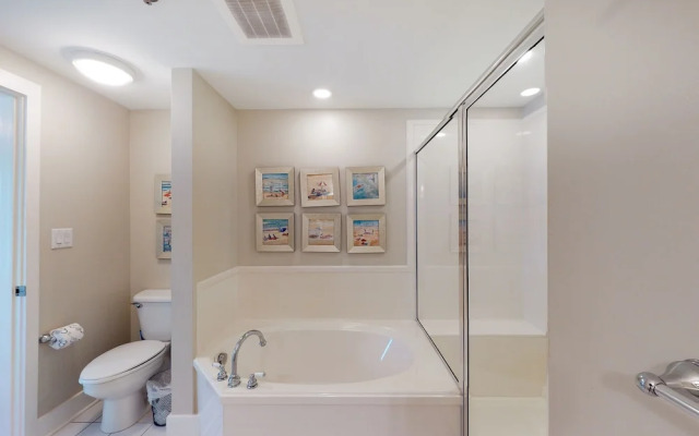 Waterscape Condominiums