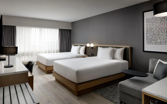 Hotel Place Dupuis Montréal Downtown - An Ascend Hotel Collection