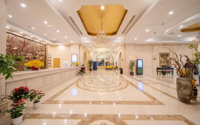 Vienna International Shanghai Pujiang Town