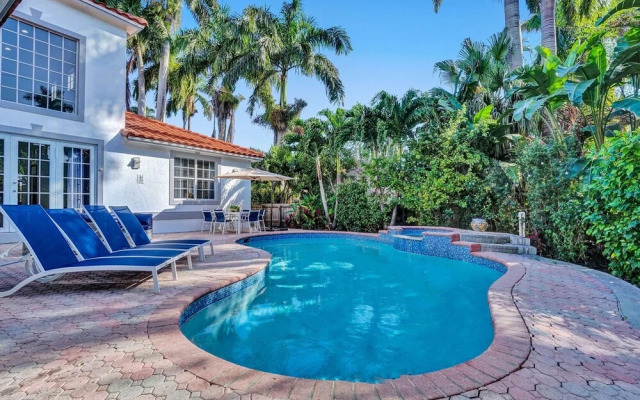 4BR Hollywood Beach Home with Pool