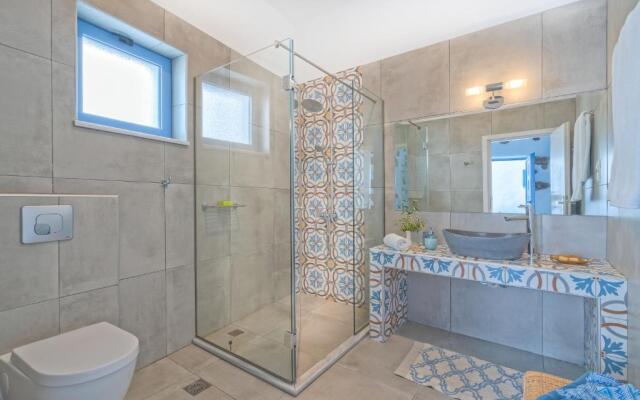 FantaSea Luxury Suite