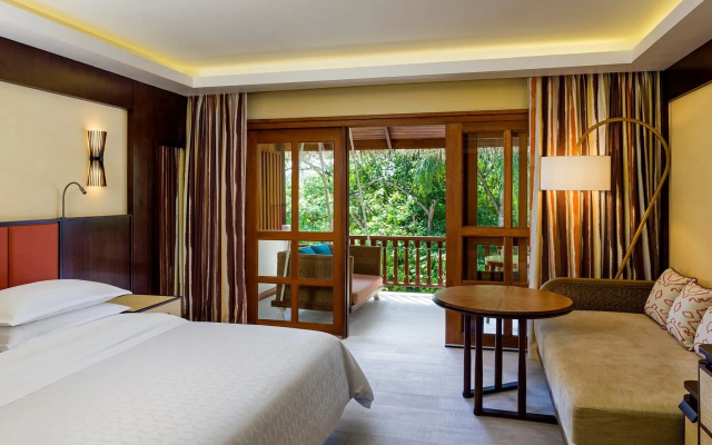 Sheraton Maldives Full Moon Resort & Spa