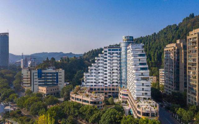 Yitu Lake View Hotel