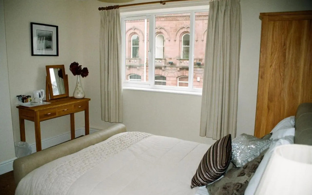 The Lounge Hotel and Bar